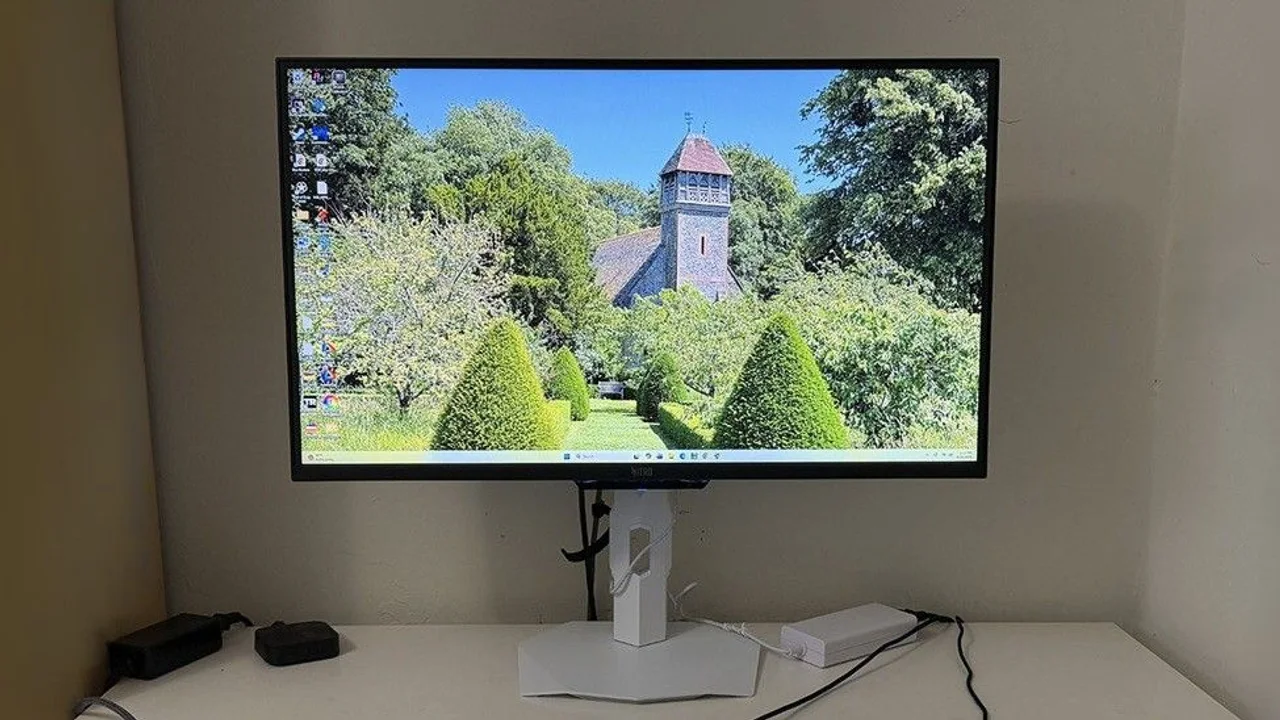 Acer Nitro XV273U F5: 540 Hz Yenileme Hızıyla Oyun Dünyasında Yeni Bir Standart